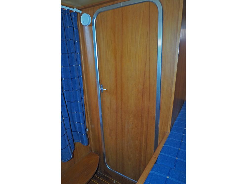 Aft cabin, Accommodation